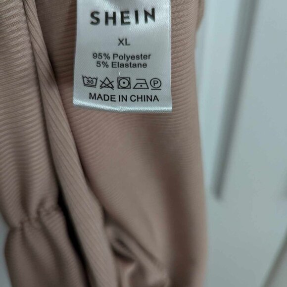 Shein Crop Top - Picture 2 of 2
